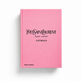 Livre Yves Saint Laurent — fond blanc