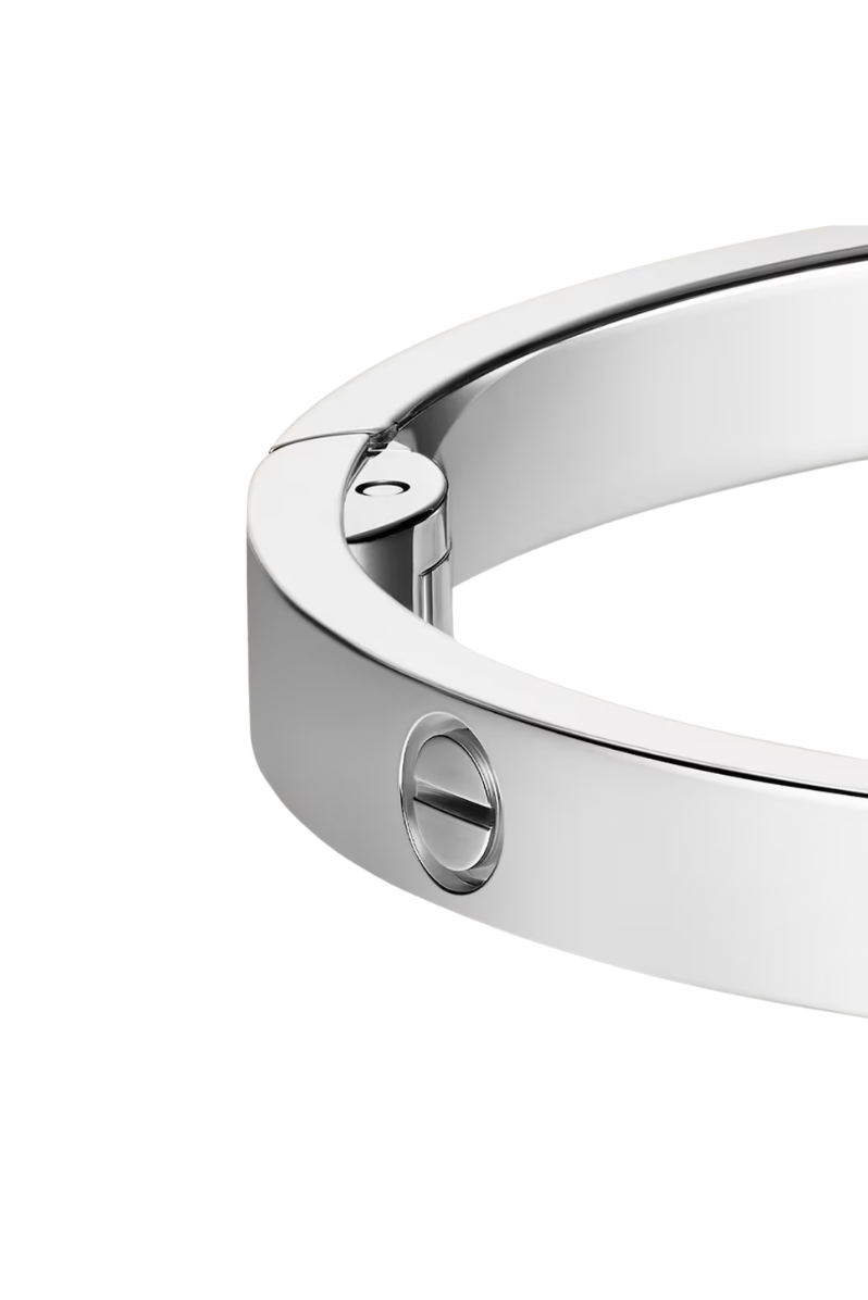 Bracelet Love — vue sur fond blanc