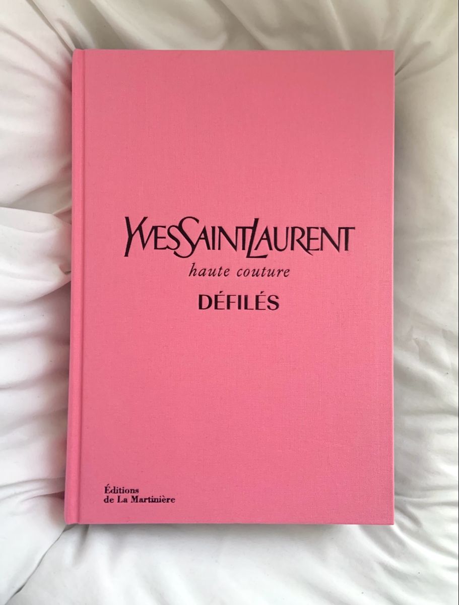 Livre  Yves Saint Laurent